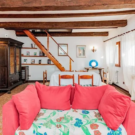 Apartment View In Venice! Charming With Private Roof Terrace *
