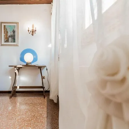 Apartment View In Venice! Charming With Private Roof Terrace Venice