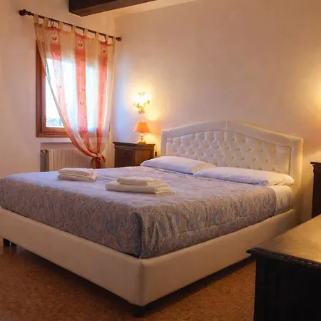 View In Venice! Charming With Private Roof Terrace